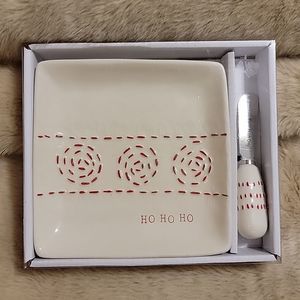DEMDACO WHITE AND RED SQUARE "HO HO HO" 6" PLATE AND SPREADER SET - NEW!